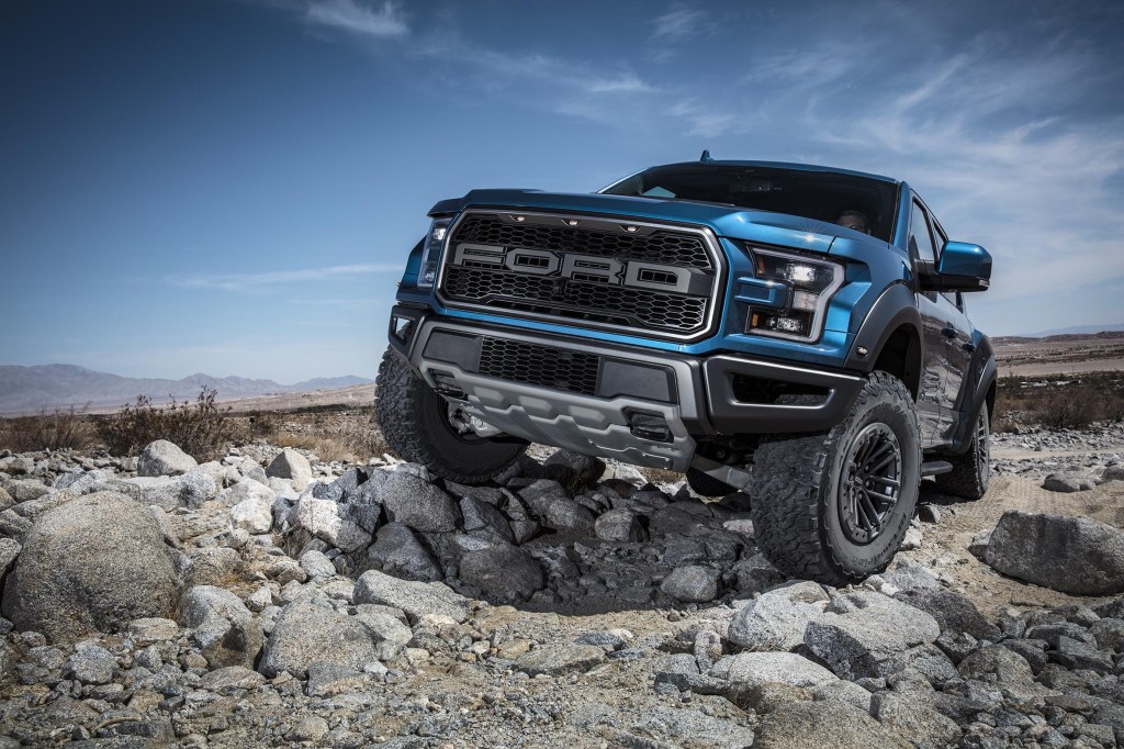 Picture of: Does the Ford Raptor Have a Manual Transmission?