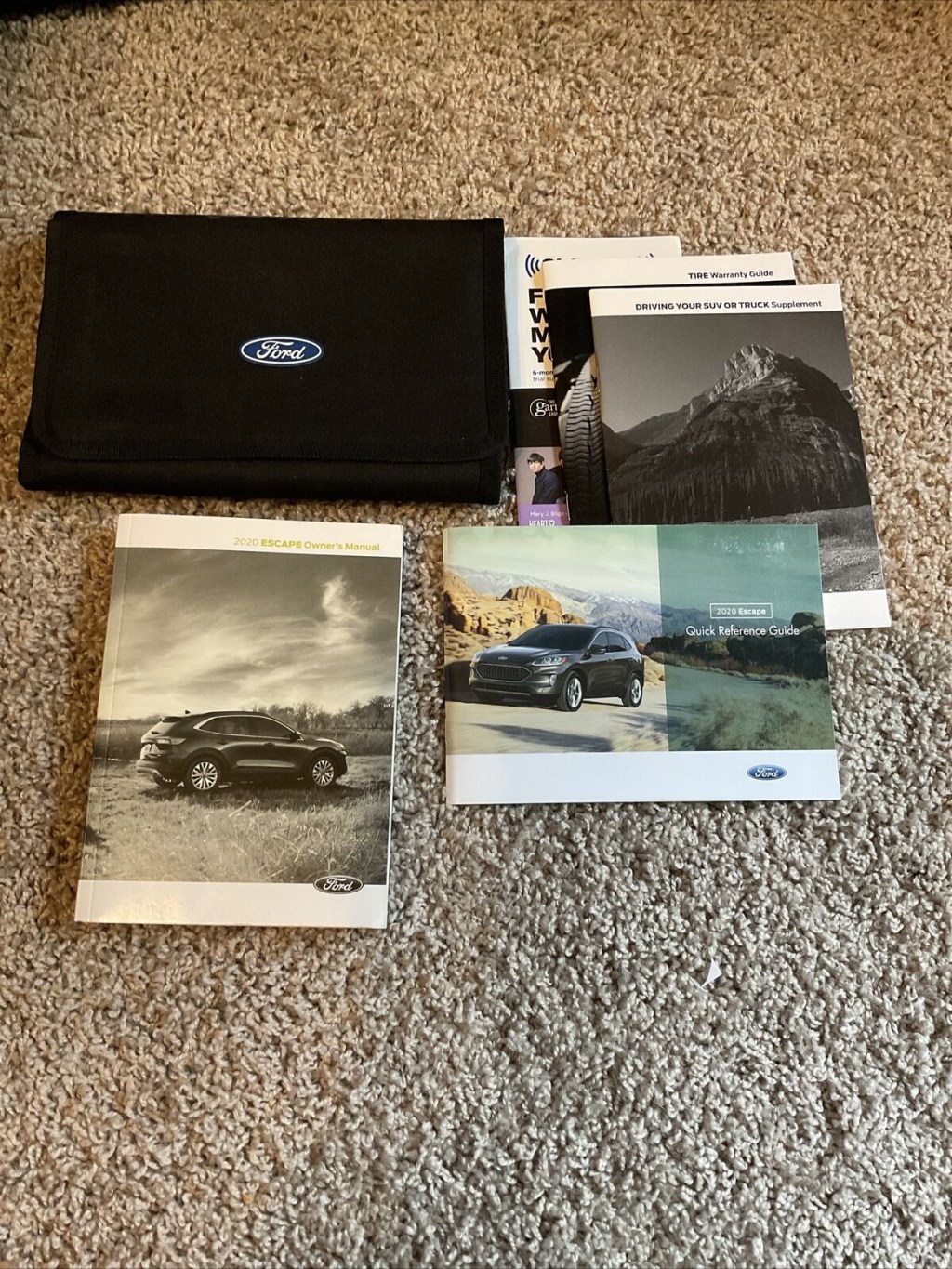 Picture of: FORD Escape OWNERS MANUAL KIT WITH Quick Reference Guide
