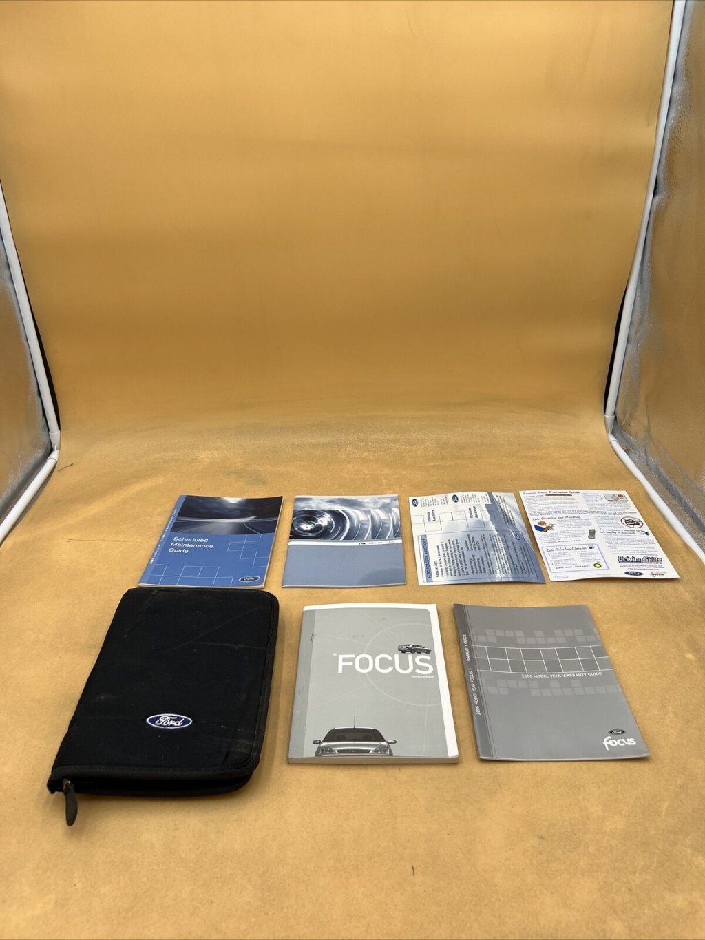 Picture of: FORD FOCUS OWNERS OPERATORS GUIDE MANUAL WITH SUPPLEMENTS AND