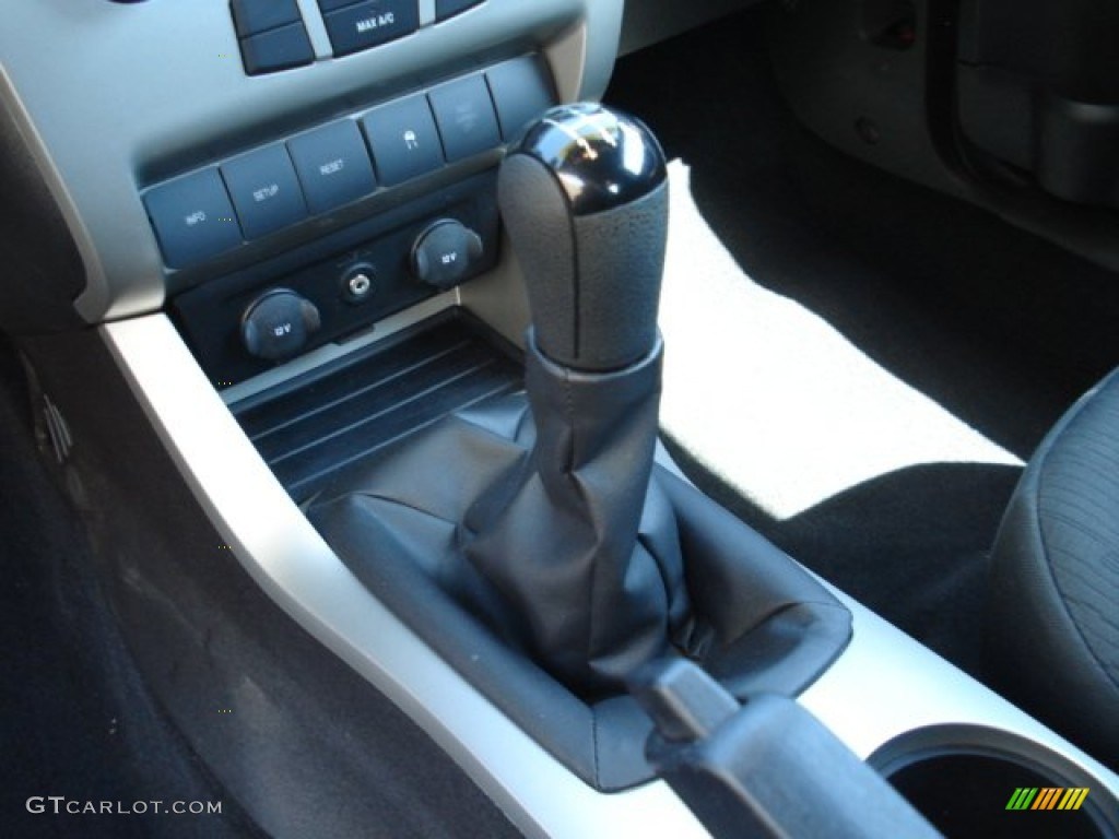 Picture of: Ford Focus SE Coupe  Speed Manual Transmission Photo