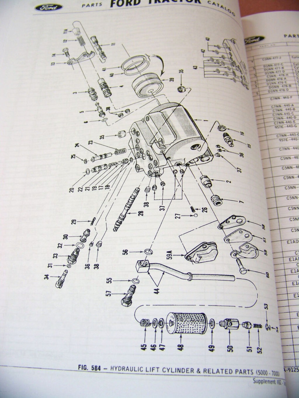 Picture of: Ford     Industrial Loader Backhoe Tractor Parts Manual  Catalog