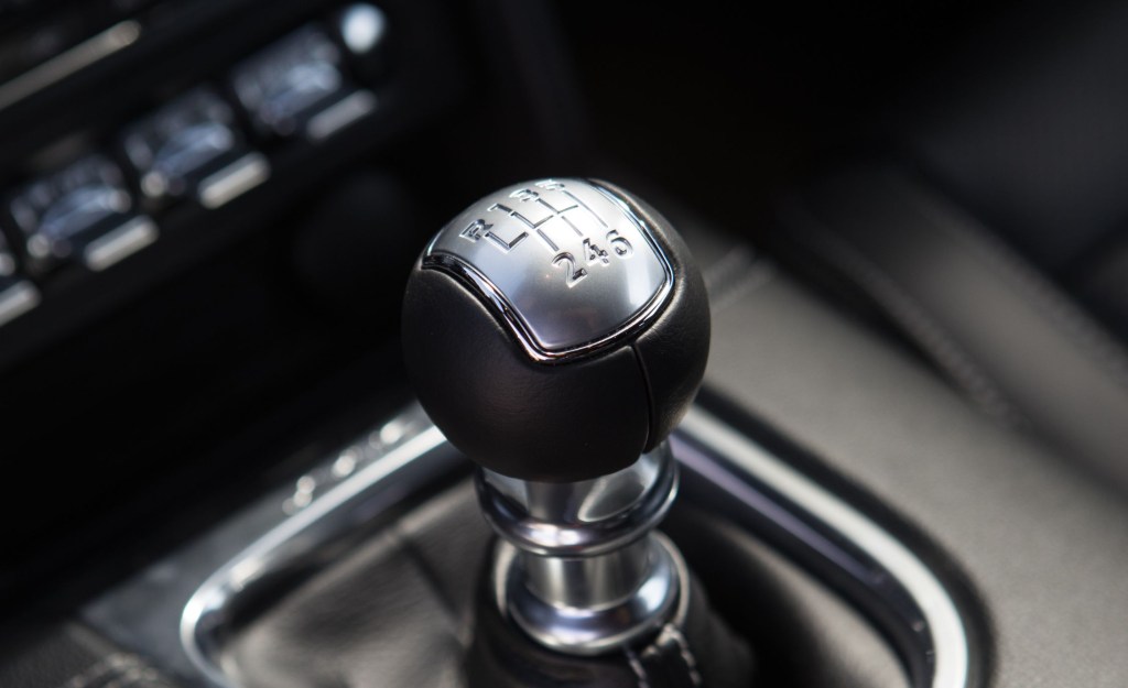 Picture of: Ford Mustang Owners File Class-Action Suit over Manual Transmission
