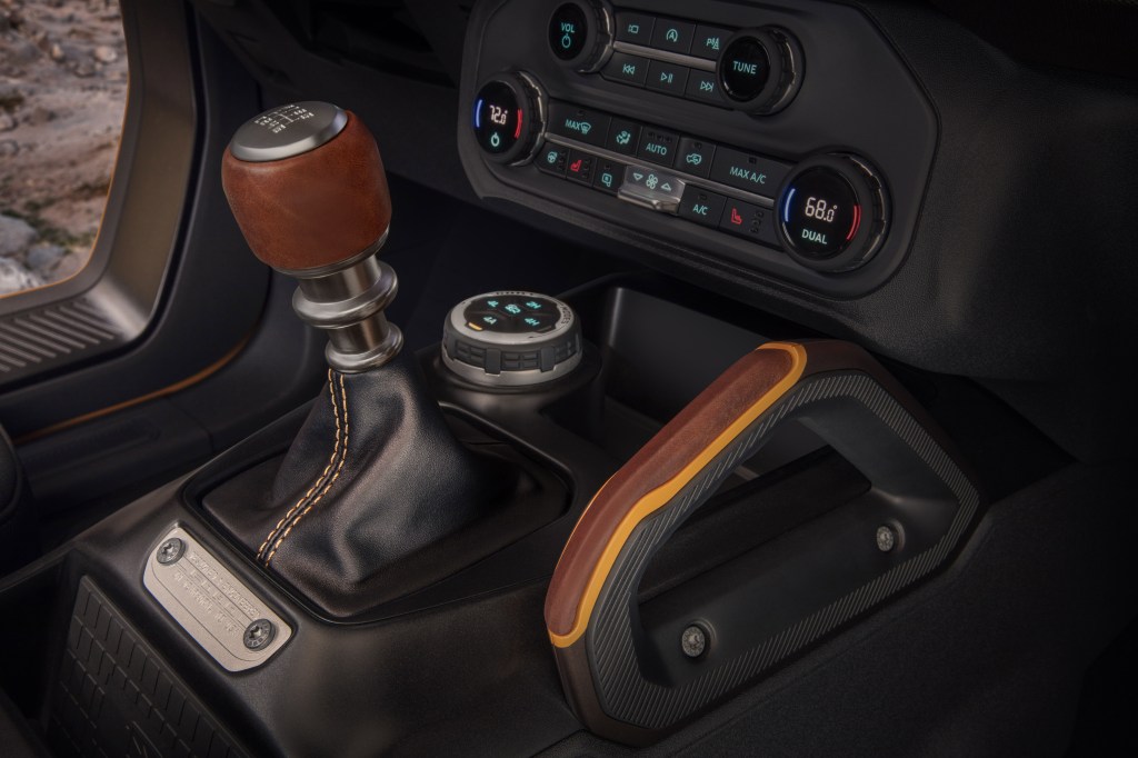 Picture of: One in Six Bronco Buyers Opted For a Manual Transmission