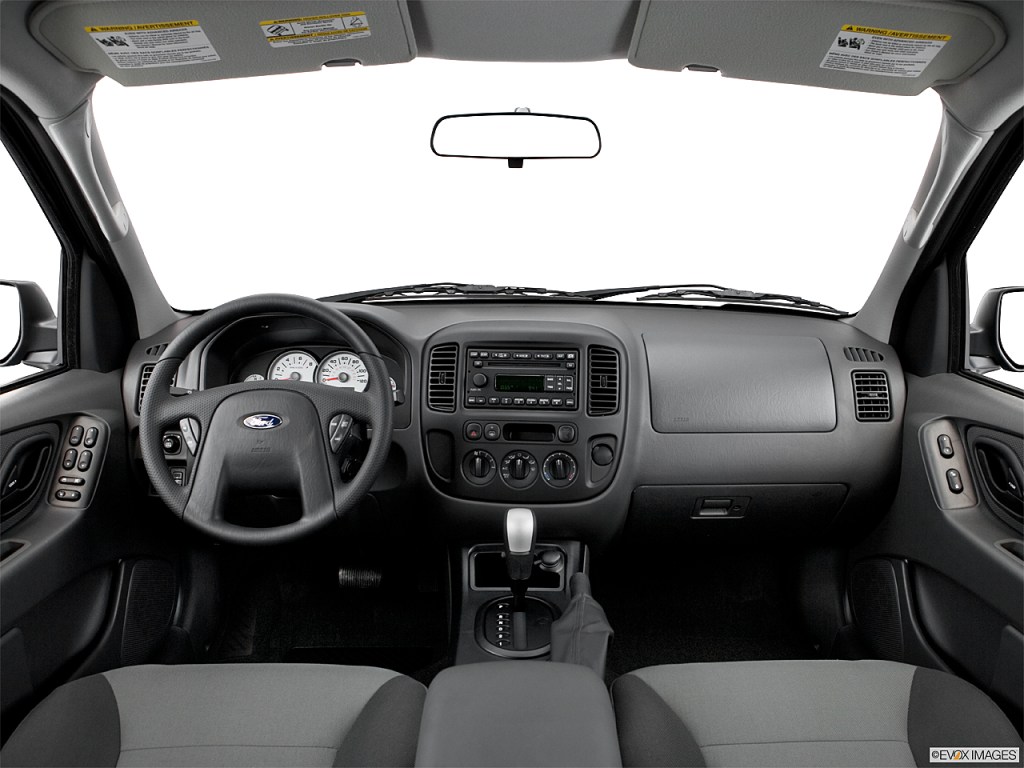 Picture of: Ford Escape XLS dr SUV w/Manual – Research – GrooveCar