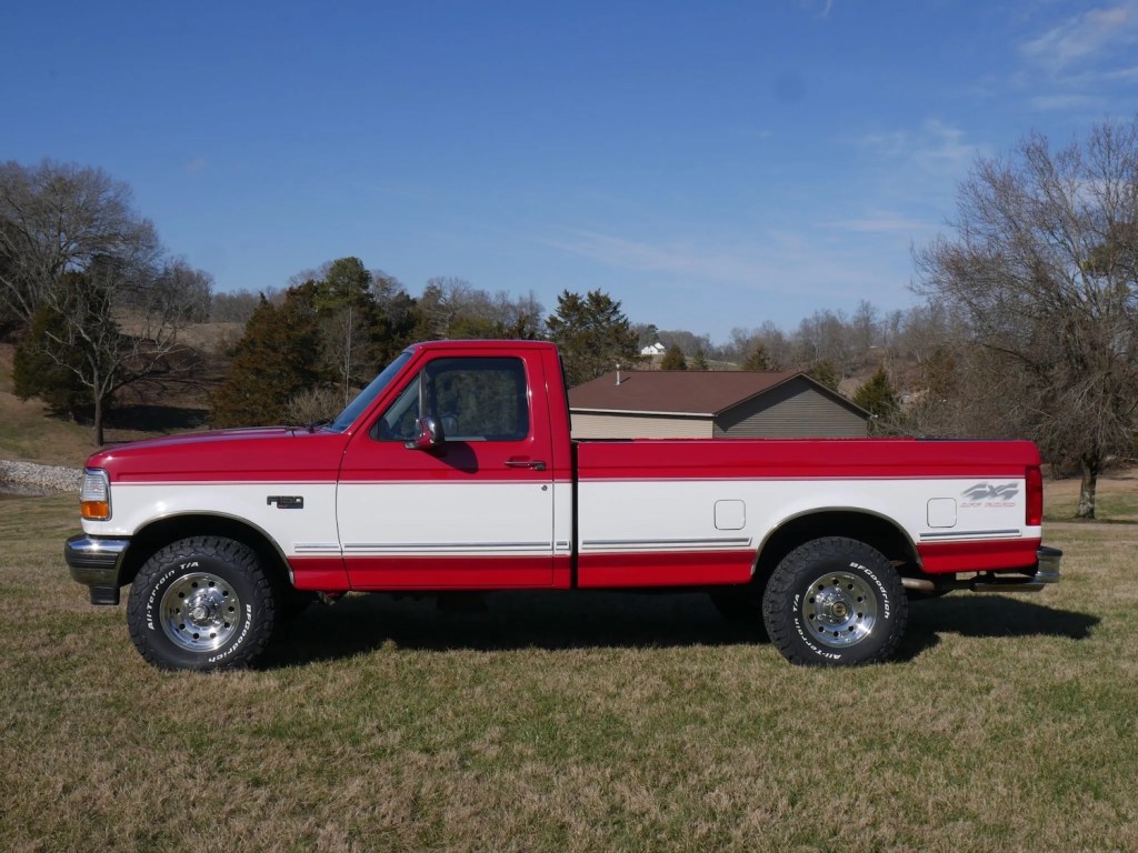 Picture of: Truck Fans Should Bid On This K Mile  Ford F-